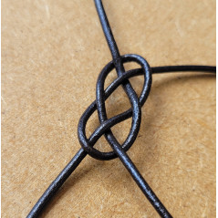 Lacet de cuir fin pour bûchettes - CARRICK France